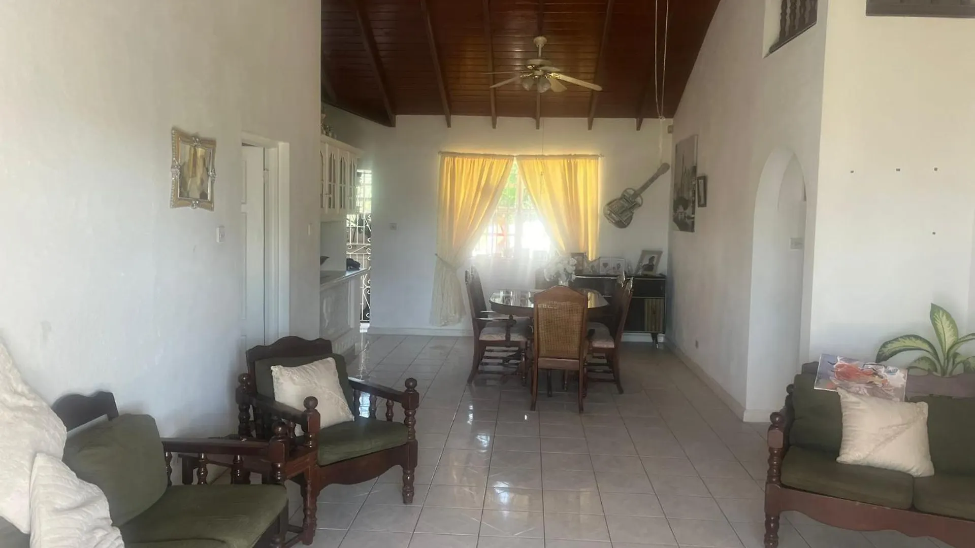 Chandler Homestay Saint Philip